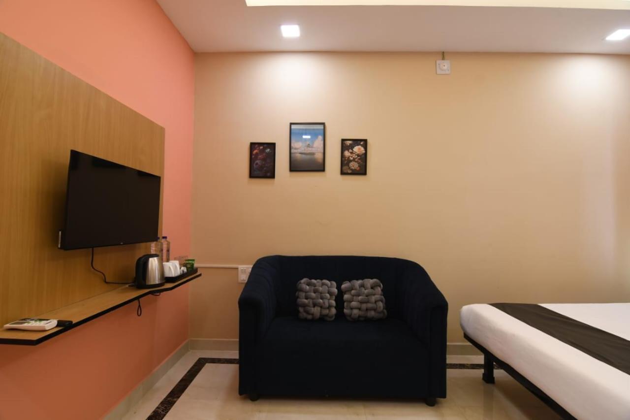Emerald Euphoria The Luxury Stay Near Infocity Best Seller Bhubaneswar Exterior foto